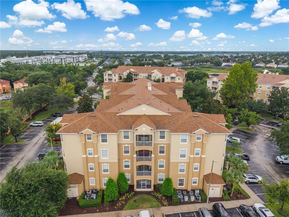 For Sale: $275,000 (2 beds, 2 baths, 1081 Square Feet)