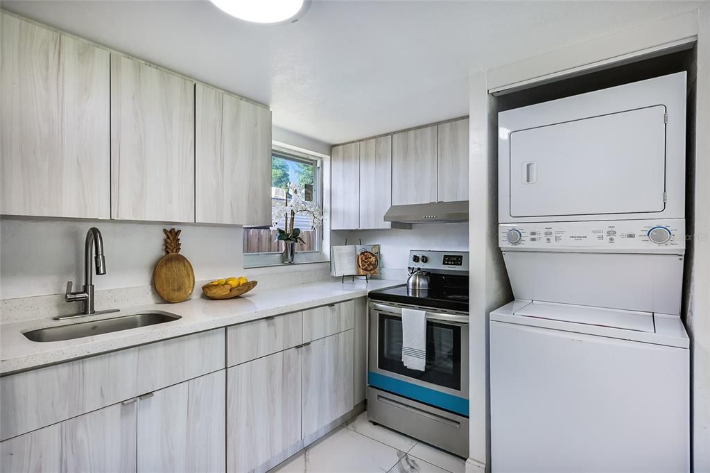 For Sale: $999,000 (5 beds, 0 baths, 2245 Square Feet)