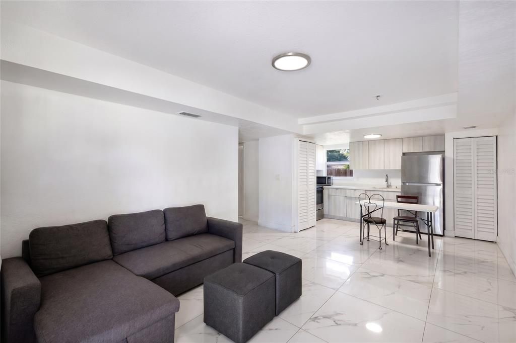 For Sale: $999,000 (5 beds, 0 baths, 2245 Square Feet)