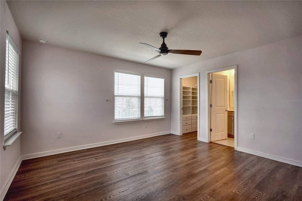 For Sale: $669,000 (4 beds, 3 baths, 2860 Square Feet)