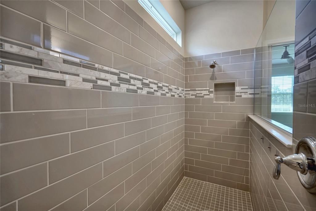For Sale: $669,000 (4 beds, 3 baths, 2860 Square Feet)