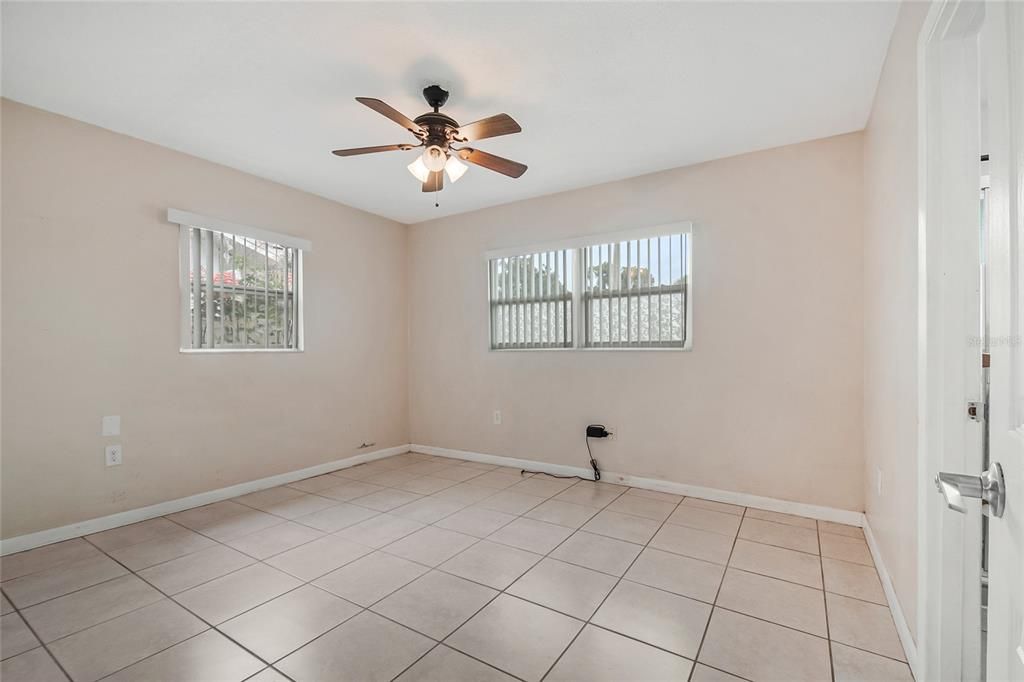 For Sale: $279,900 (3 beds, 3 baths, 1364 Square Feet)