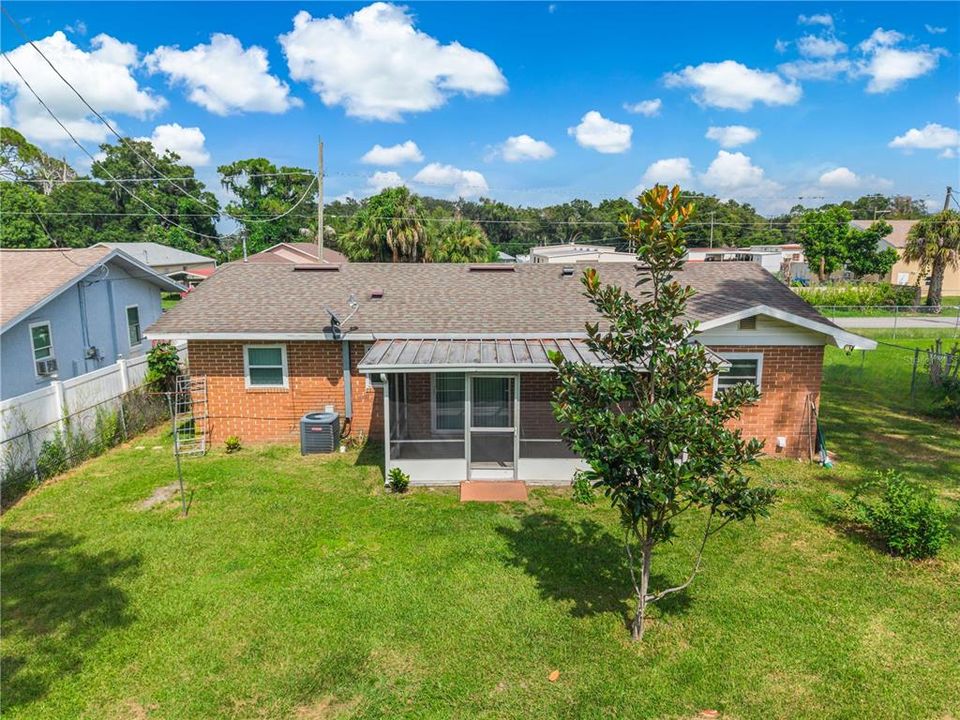 For Sale: $279,900 (3 beds, 3 baths, 1364 Square Feet)