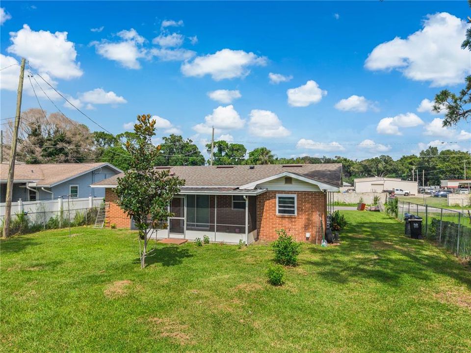 For Sale: $279,900 (3 beds, 3 baths, 1364 Square Feet)