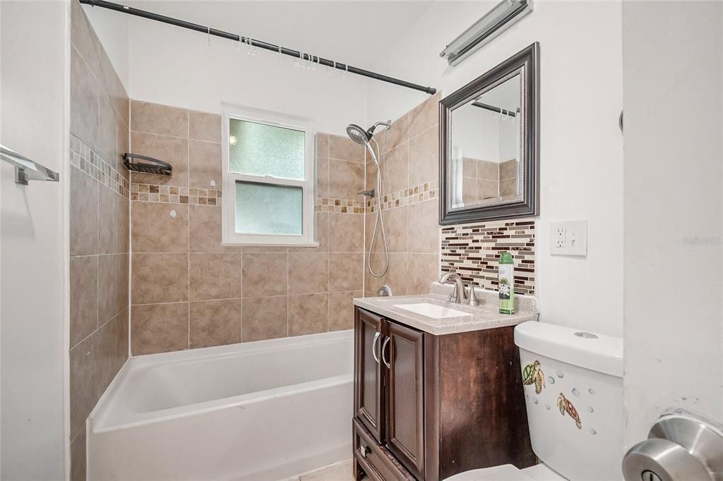 For Sale: $279,900 (3 beds, 3 baths, 1364 Square Feet)