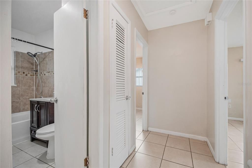 For Sale: $279,900 (3 beds, 3 baths, 1364 Square Feet)