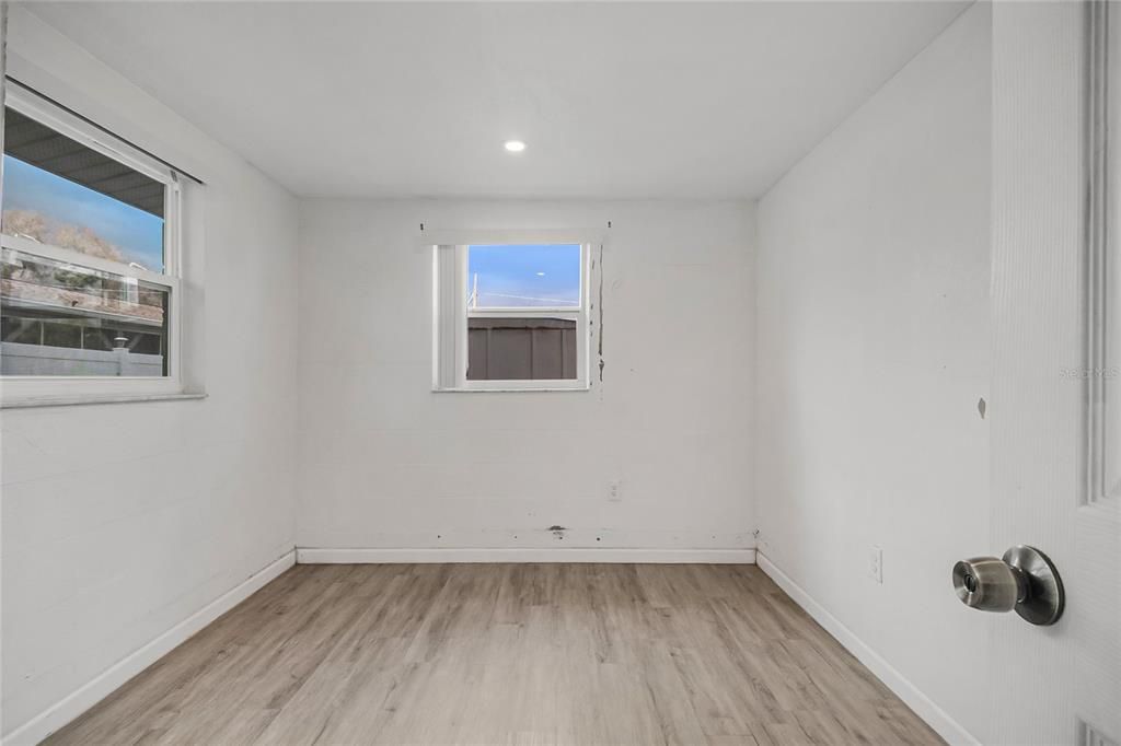 For Sale: $279,900 (3 beds, 3 baths, 1364 Square Feet)