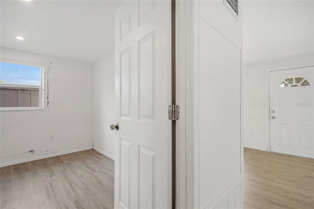 For Sale: $279,900 (3 beds, 3 baths, 1364 Square Feet)