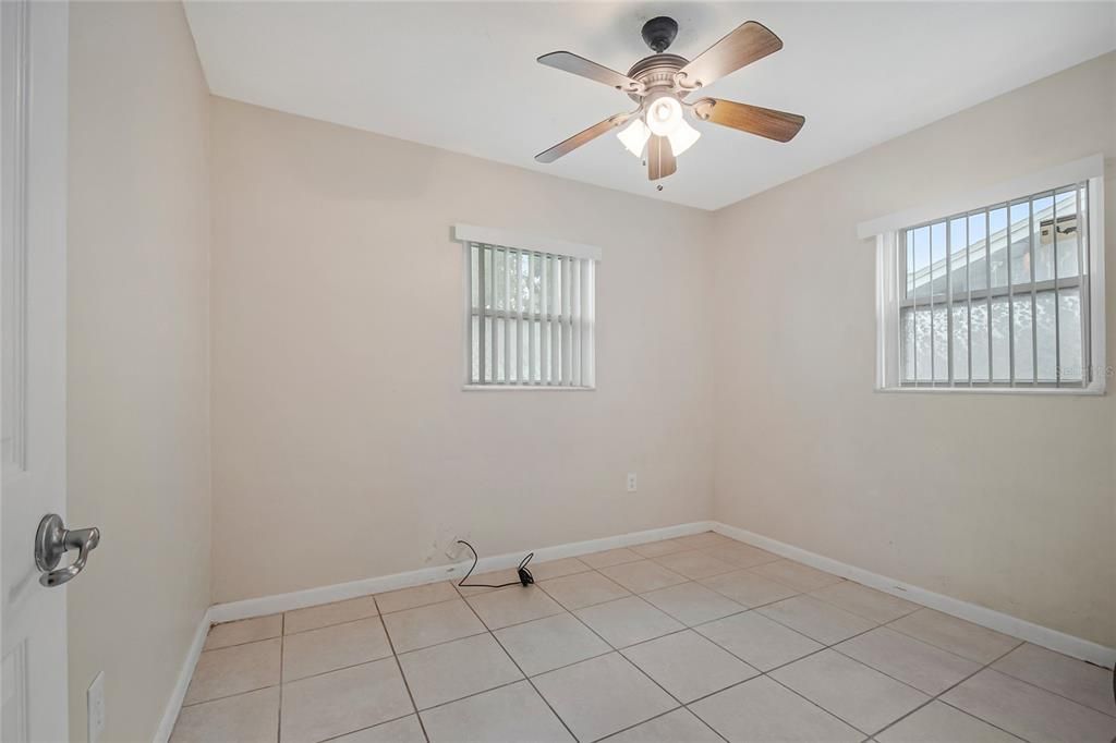 For Sale: $279,900 (3 beds, 3 baths, 1364 Square Feet)