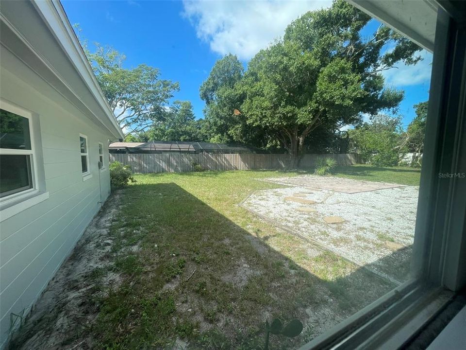 En Venta: $899,000 (4 camas, 2 baños, 2892 Pies cuadrados)