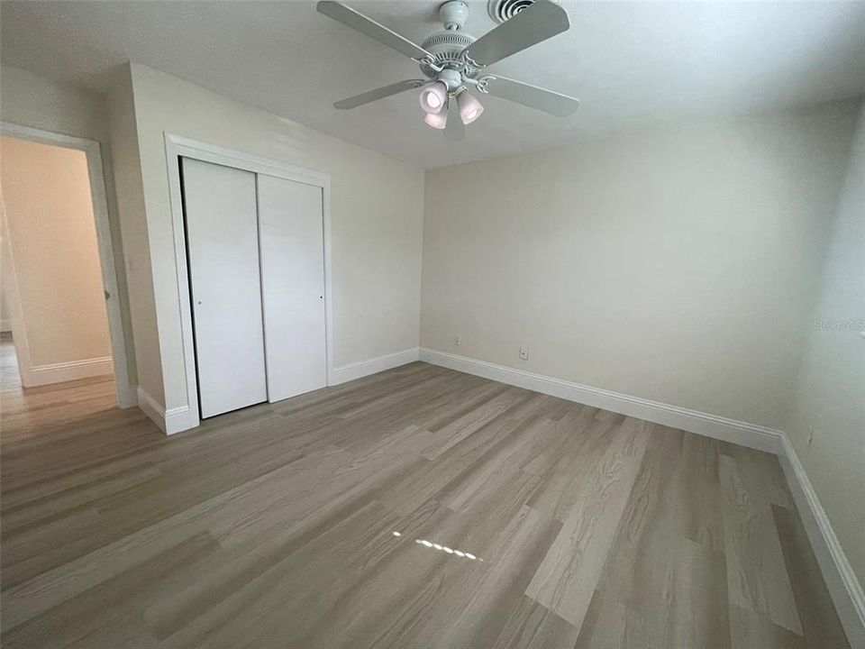 En Venta: $899,000 (4 camas, 2 baños, 2892 Pies cuadrados)