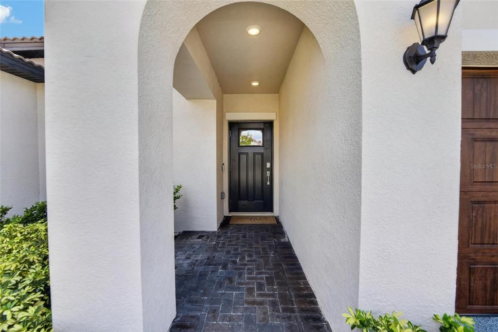 For Sale: $260,000 (2 beds, 2 baths, 1395 Square Feet)
