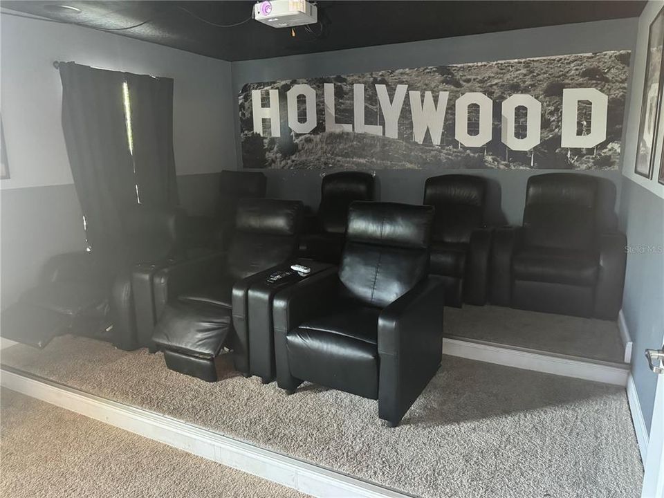 For Sale: $800,000 (8 beds, 5 baths, 3909 Square Feet)