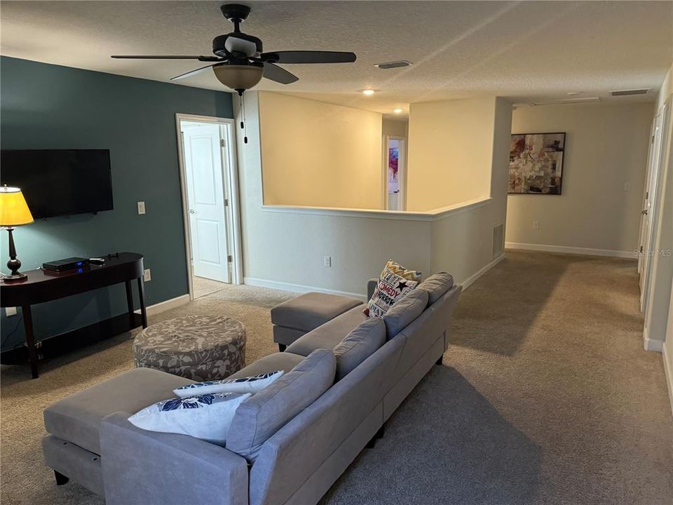 For Sale: $800,000 (8 beds, 5 baths, 3909 Square Feet)