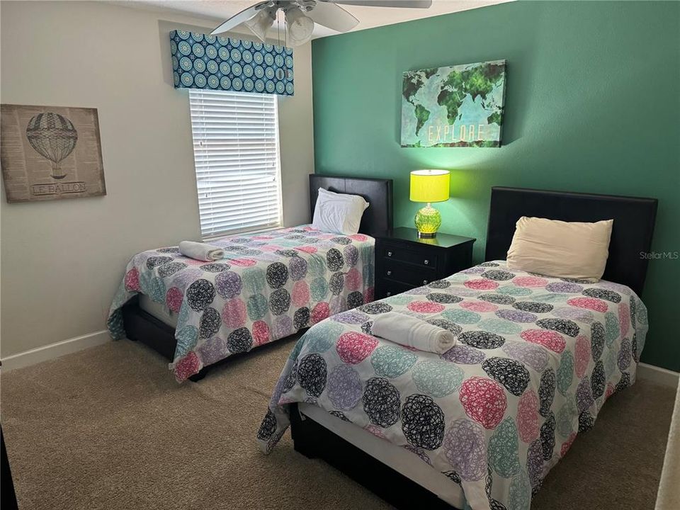 For Sale: $800,000 (8 beds, 5 baths, 3909 Square Feet)