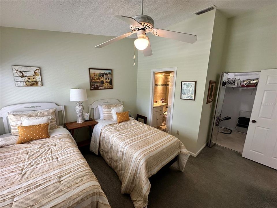 For Rent: $2,500 (2 beds, 2 baths, 1368 Square Feet)
