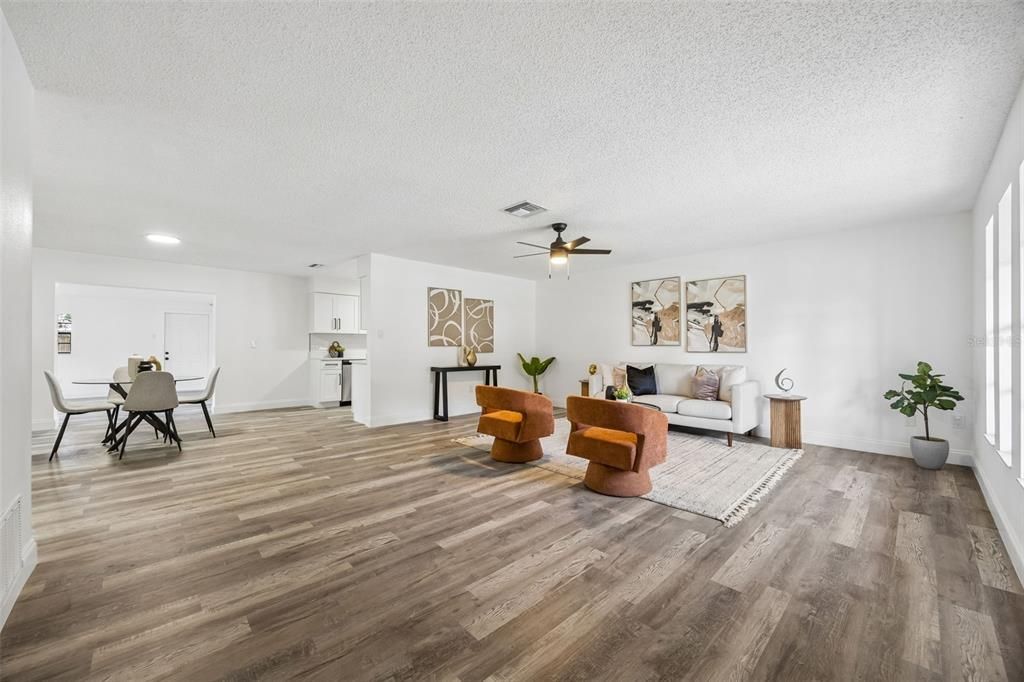 For Sale: $320,000 (4 beds, 2 baths, 1922 Square Feet)