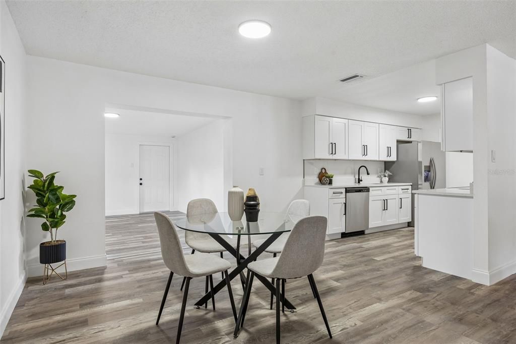For Sale: $320,000 (4 beds, 2 baths, 1922 Square Feet)