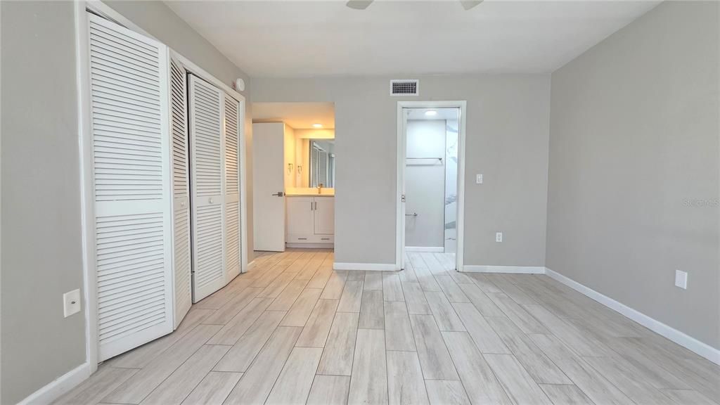 For Rent: $1,800 (2 beds, 2 baths, 981 Square Feet)