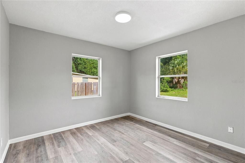For Sale: $349,900 (4 beds, 3 baths, 1564 Square Feet)