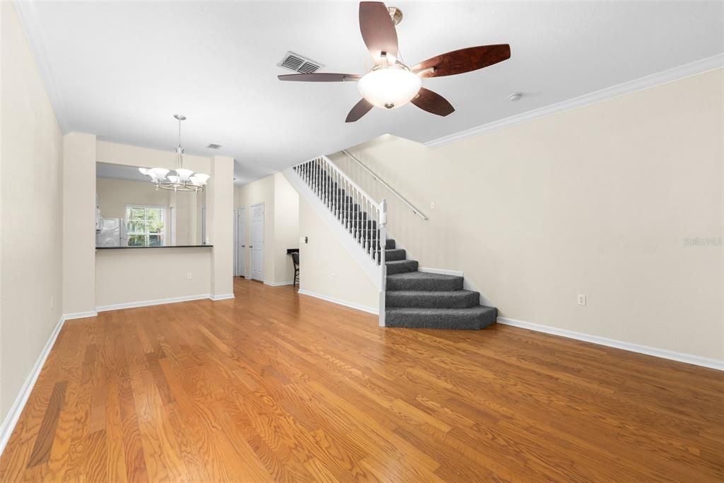 For Sale: $163,000 (2 beds, 2 baths, 1275 Square Feet)