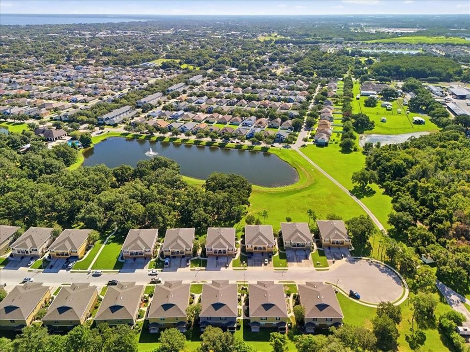 На продажу: $229,995 (2 спален, 2 ванн, 1273 Квадратных фут)