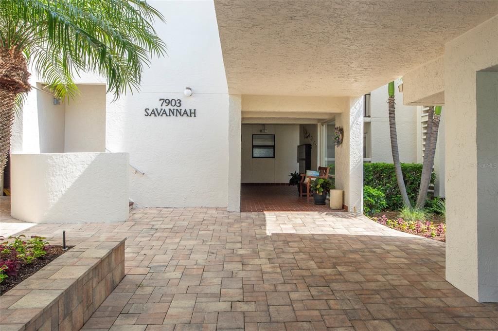 En Venta: $312,000 (1 camas, 1 baños, 915 Pies cuadrados)