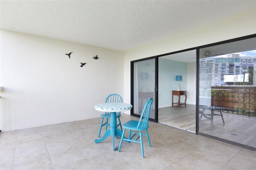 En Venta: $312,000 (1 camas, 1 baños, 915 Pies cuadrados)