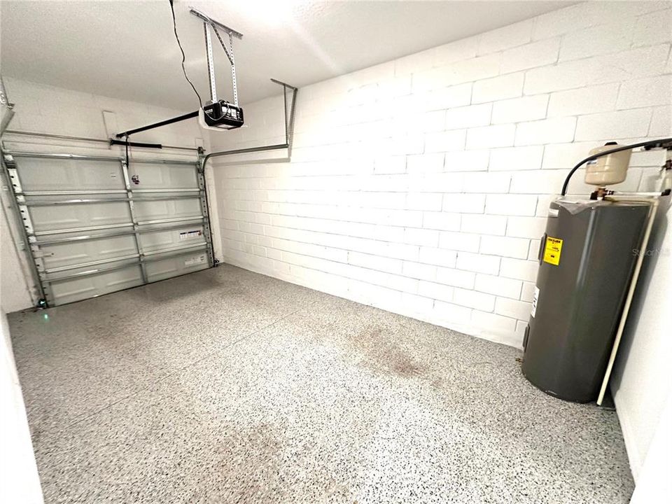 For Rent: $1,850 (3 beds, 2 baths, 1373 Square Feet)