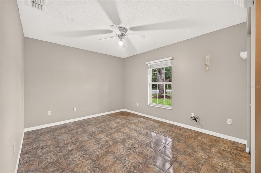 For Sale: $259,900 (3 beds, 2 baths, 1423 Square Feet)
