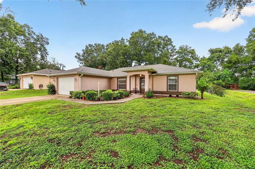 For Sale: $259,900 (3 beds, 2 baths, 1423 Square Feet)