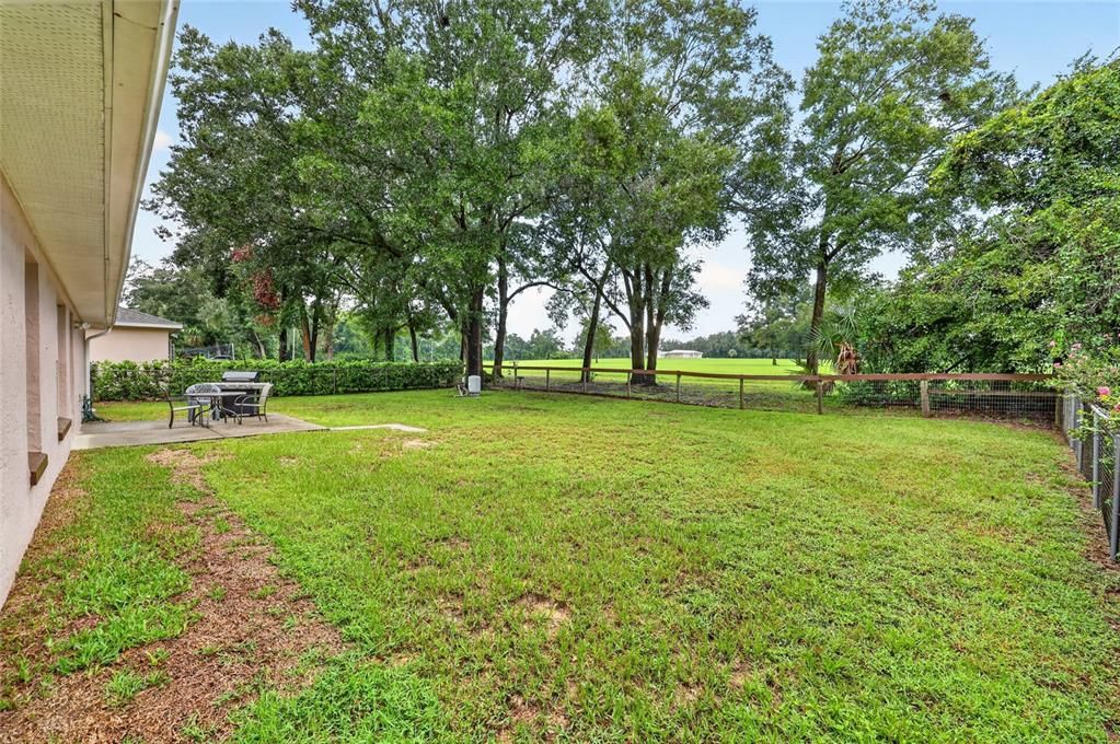 For Sale: $259,900 (3 beds, 2 baths, 1423 Square Feet)
