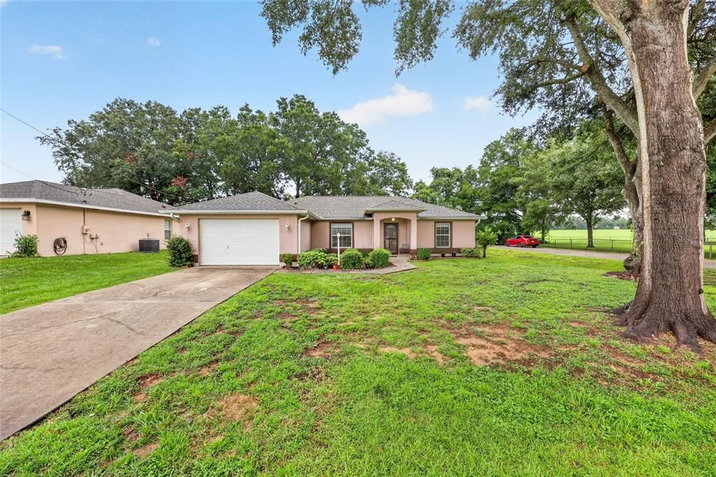 For Sale: $259,900 (3 beds, 2 baths, 1423 Square Feet)