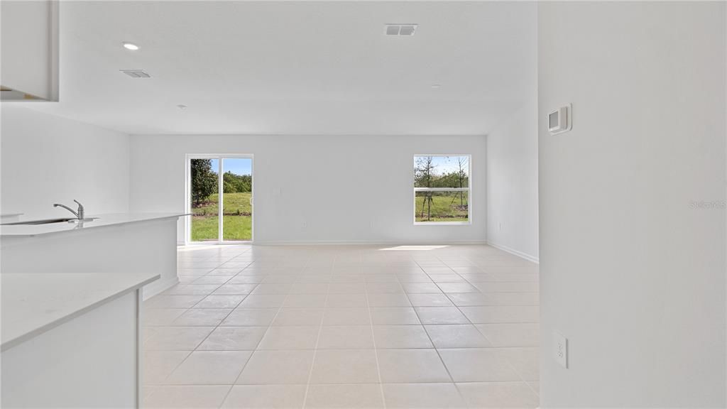 En Venta: $310,450 (4 camas, 2 baños, 1824 Pies cuadrados)
