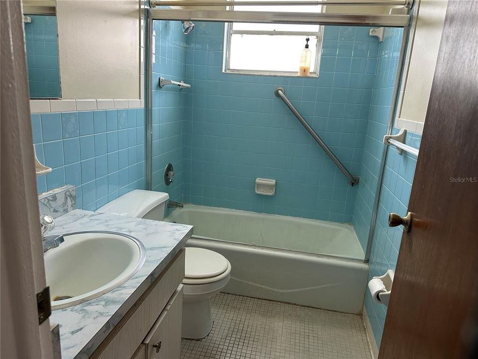 For Sale: $340,000 (3 beds, 1 baths, 1062 Square Feet)
