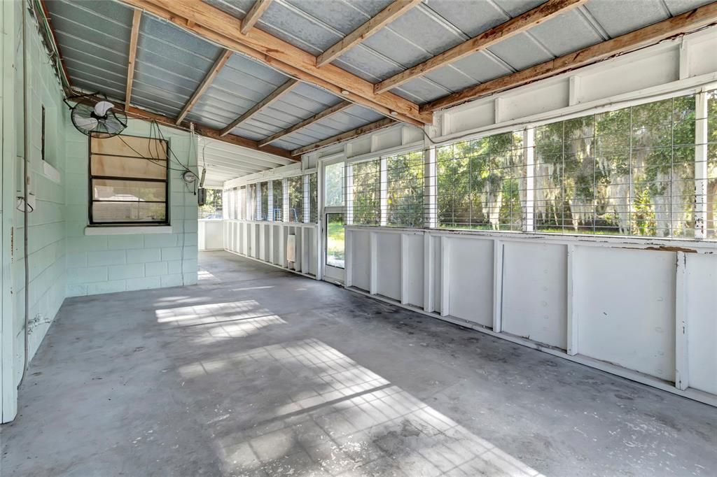 Active With Contract: $199,900 (3 beds, 1 baths, 1175 Square Feet)