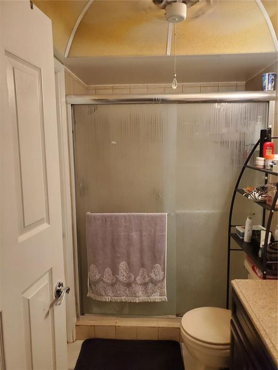 For Sale: $120,000 (2 beds, 1 baths, 874 Square Feet)