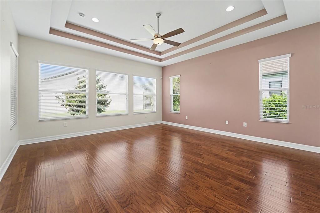 For Sale: $525,000 (4 beds, 3 baths, 2910 Square Feet)