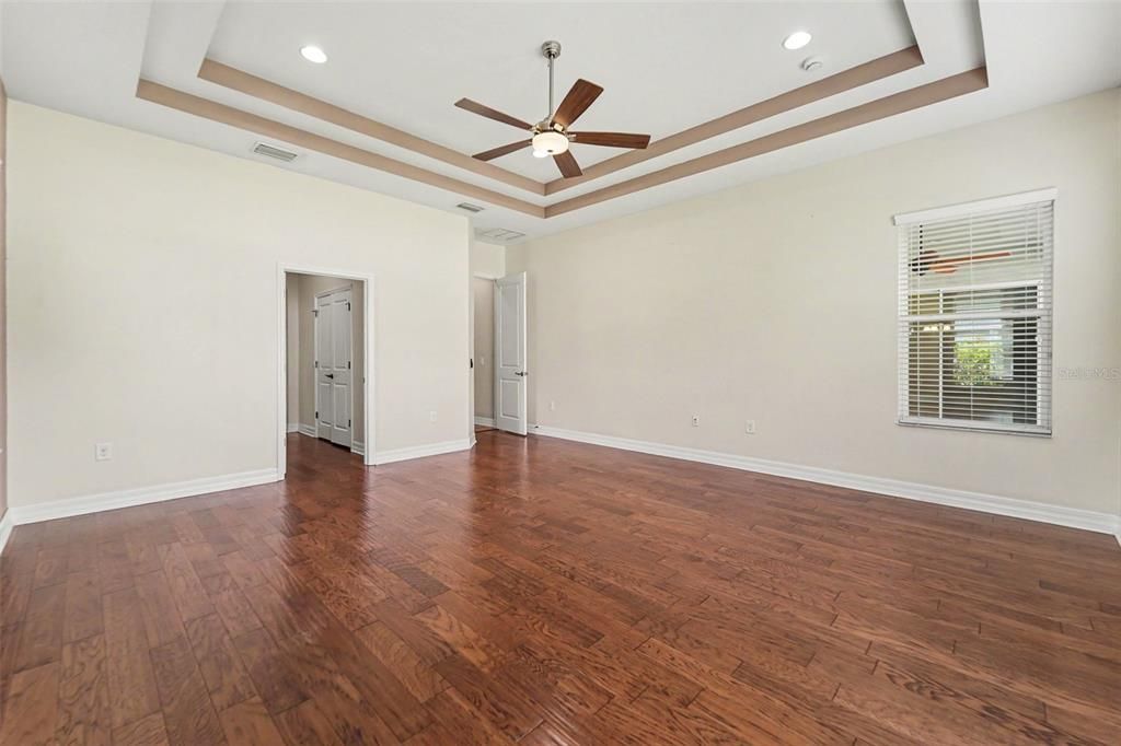 For Sale: $525,000 (4 beds, 3 baths, 2910 Square Feet)