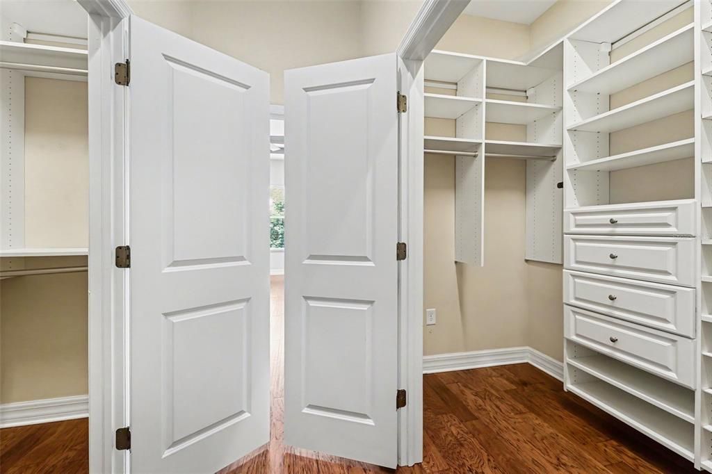 For Sale: $525,000 (4 beds, 3 baths, 2910 Square Feet)