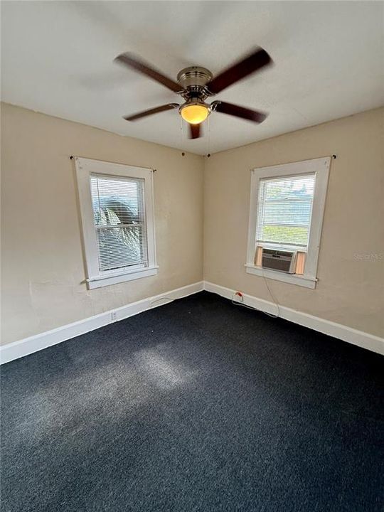 For Rent: $1,400 (2 beds, 1 baths, 800 Square Feet)