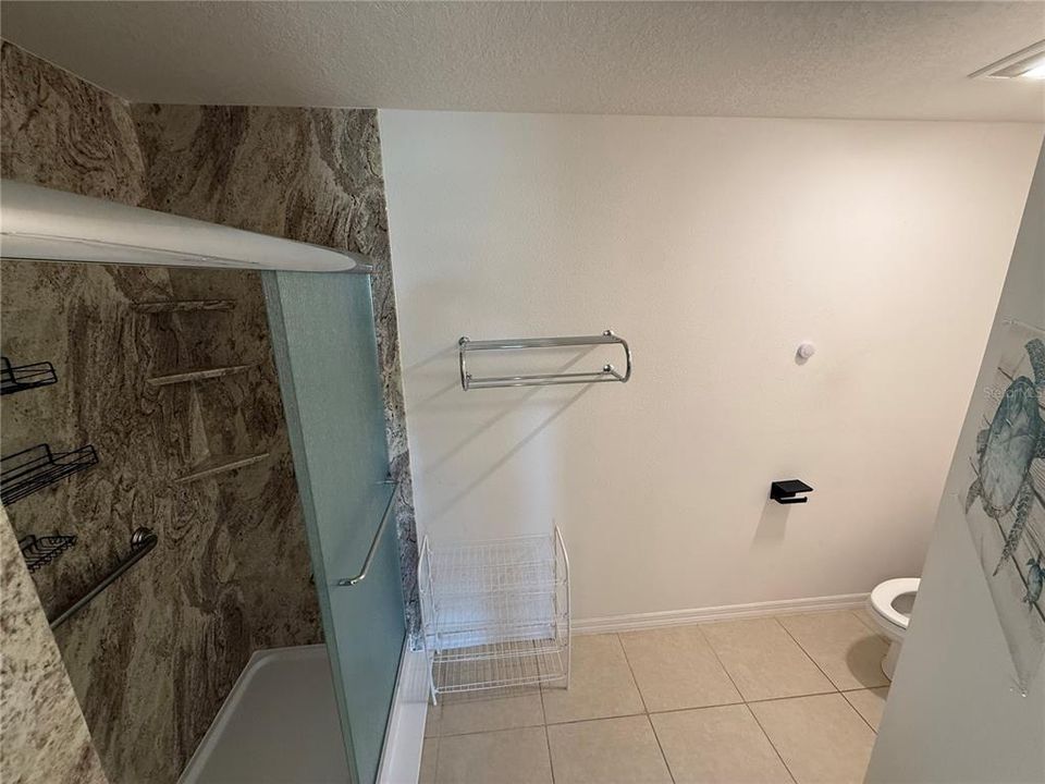 For Rent: $2,100 (3 beds, 2 baths, 1550 Square Feet)