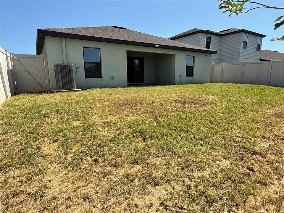 For Rent: $2,100 (3 beds, 2 baths, 1550 Square Feet)