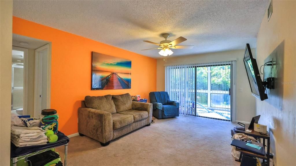 En Venta: $235,000 (3 camas, 0 baños, 1338 Pies cuadrados)