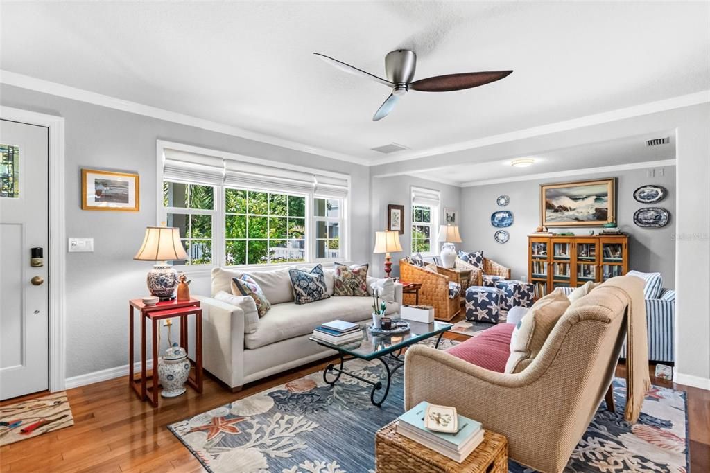 For Sale: $1,495,000 (3 beds, 3 baths, 1824 Square Feet)