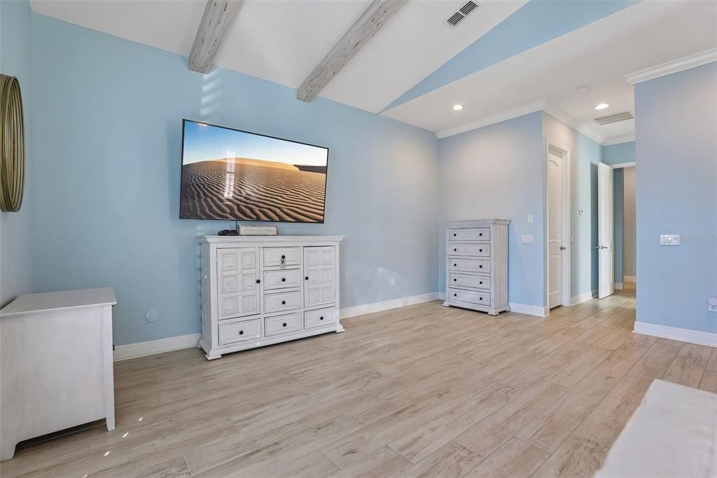 Active With Contract: $820,000 (3 beds, 3 baths, 3272 Square Feet)
