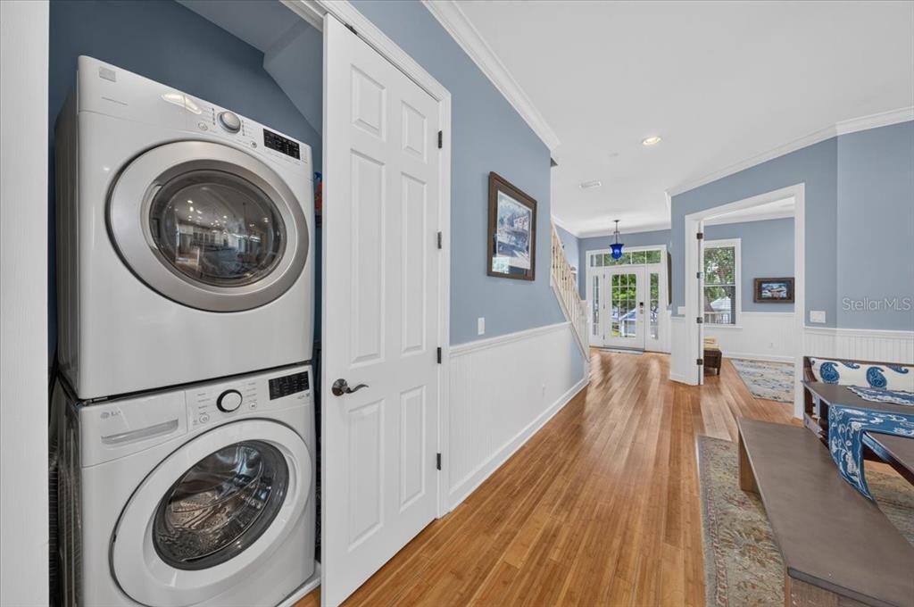 For Sale: $1,200,000 (3 beds, 3 baths, 2280 Square Feet)
