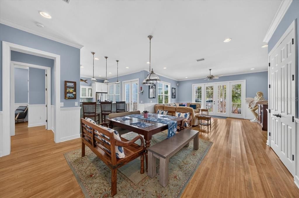 For Sale: $1,200,000 (3 beds, 3 baths, 2280 Square Feet)