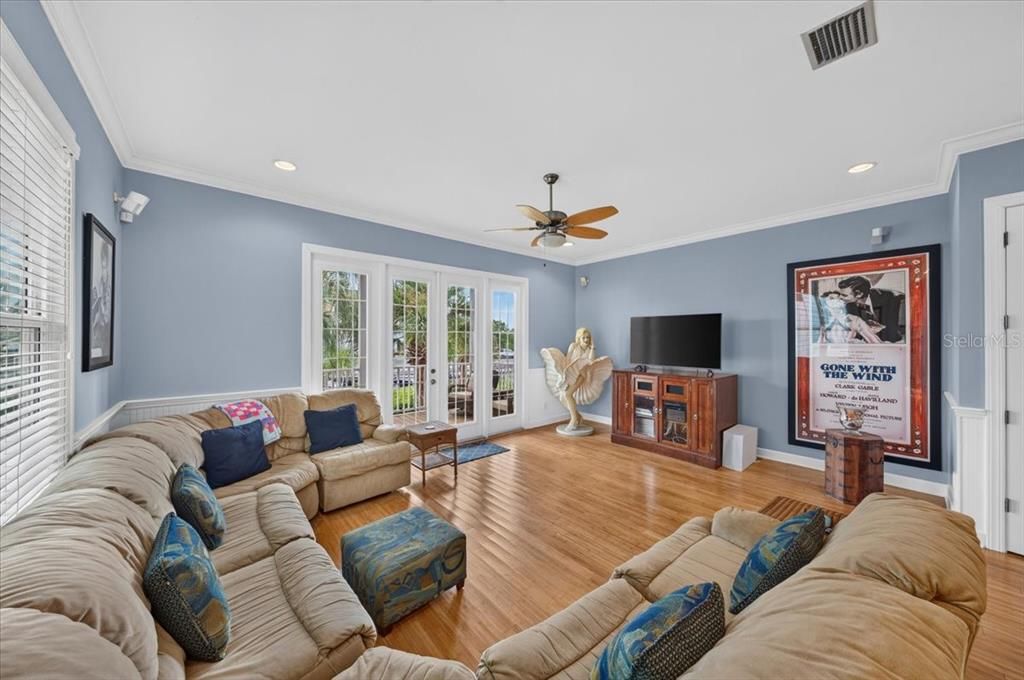 For Sale: $1,200,000 (3 beds, 3 baths, 2280 Square Feet)