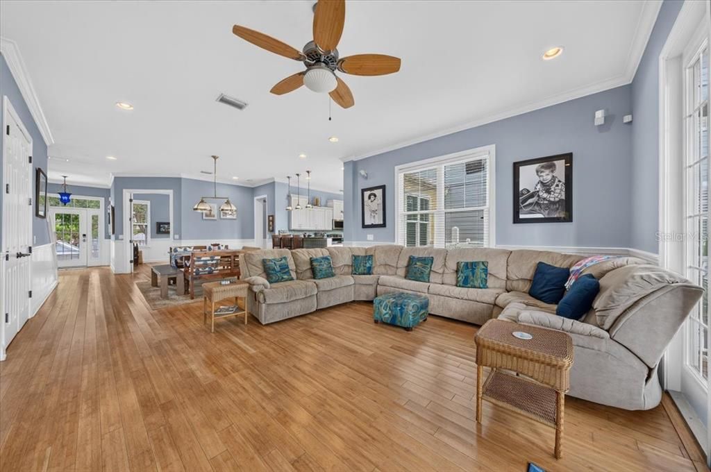 For Sale: $1,200,000 (3 beds, 3 baths, 2280 Square Feet)